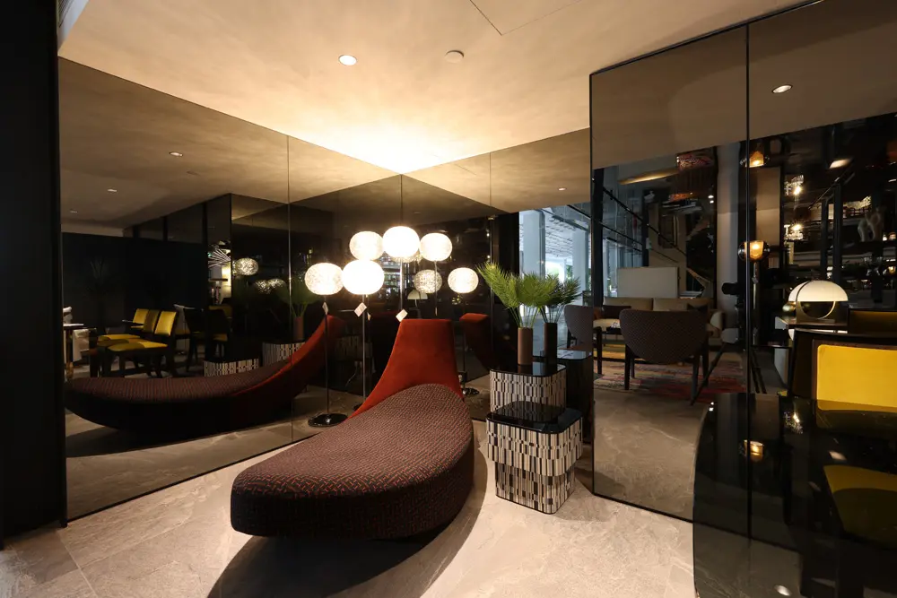 Royal Interiors — showroom